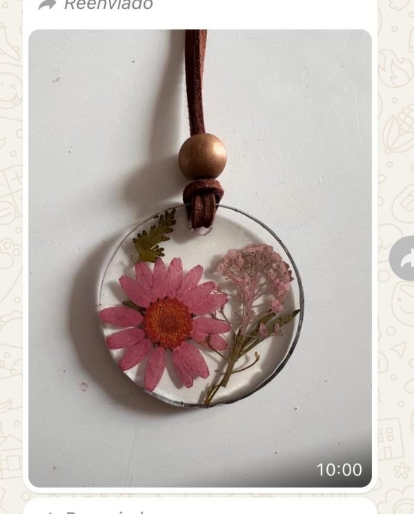 Collares de Resina con Flores - Imagen 4