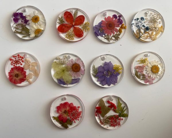 Collares de Resina con Flores - Imagen 7
